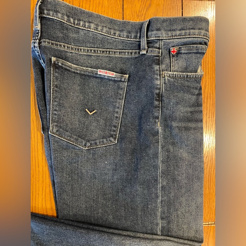 Hudson Wide Leg Jeans, size 32, classic 5 pockets - Picture 2 of 9